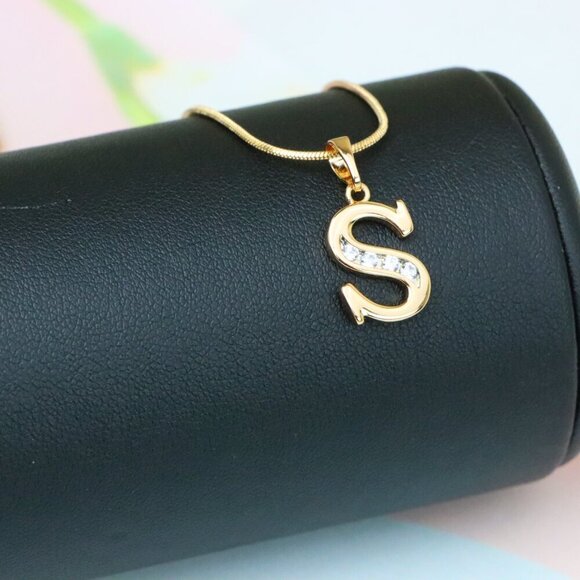 "Rose Gold Letter S Pendant with Sparkling Crystals – Elegant Finish, XPPT1368 - Picture 4 of 13